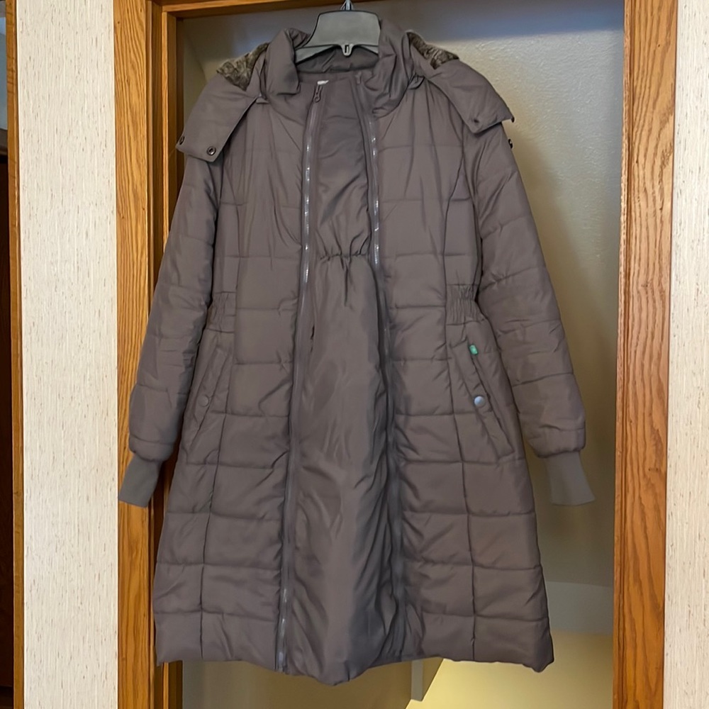 Maternity winter coat, size medium